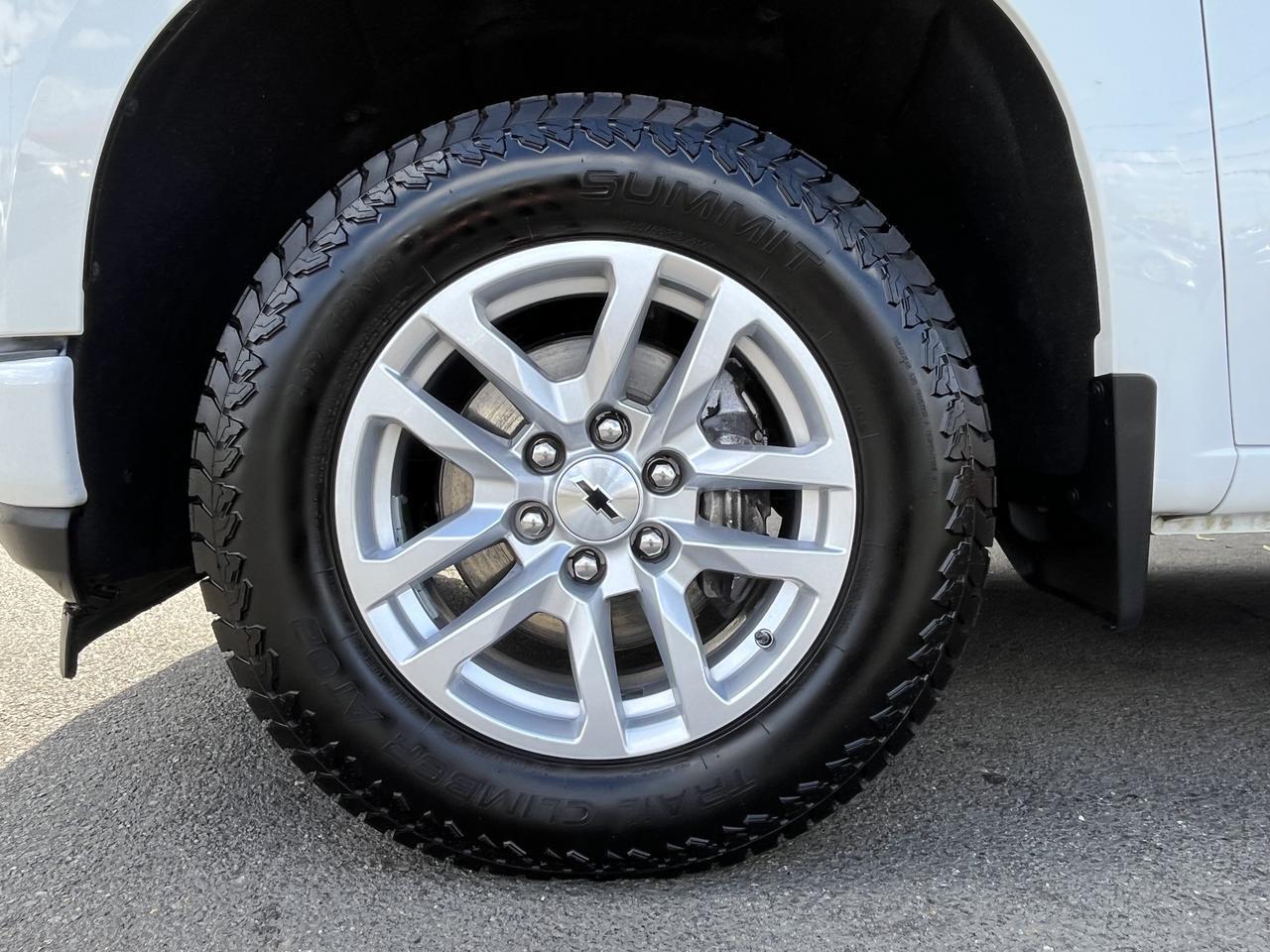 Vehicle image 13 of 60
