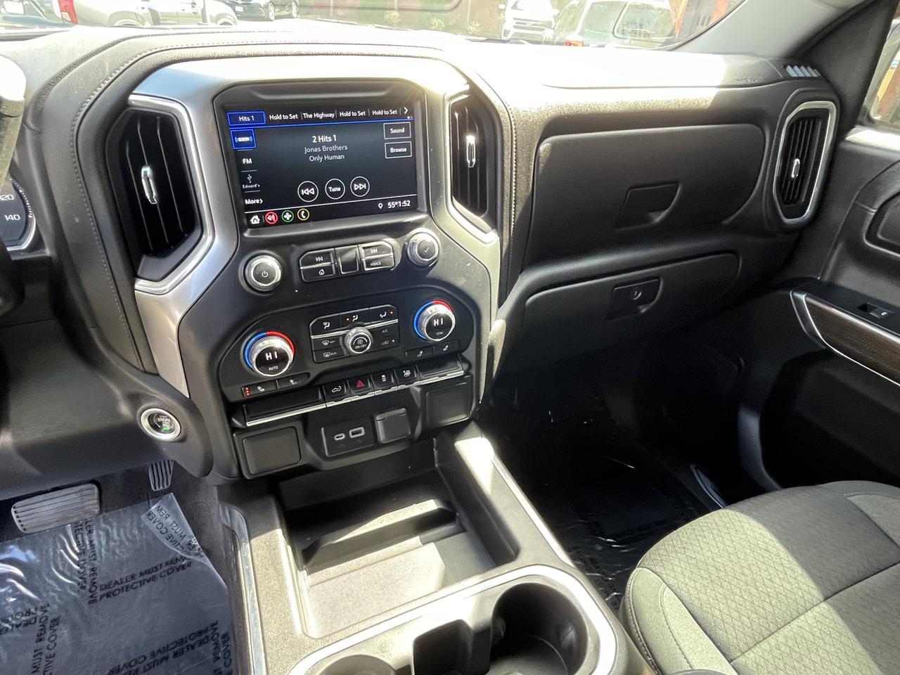 Vehicle image 31 of 60
