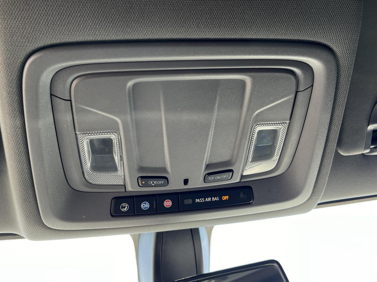 Vehicle image 37 of 60