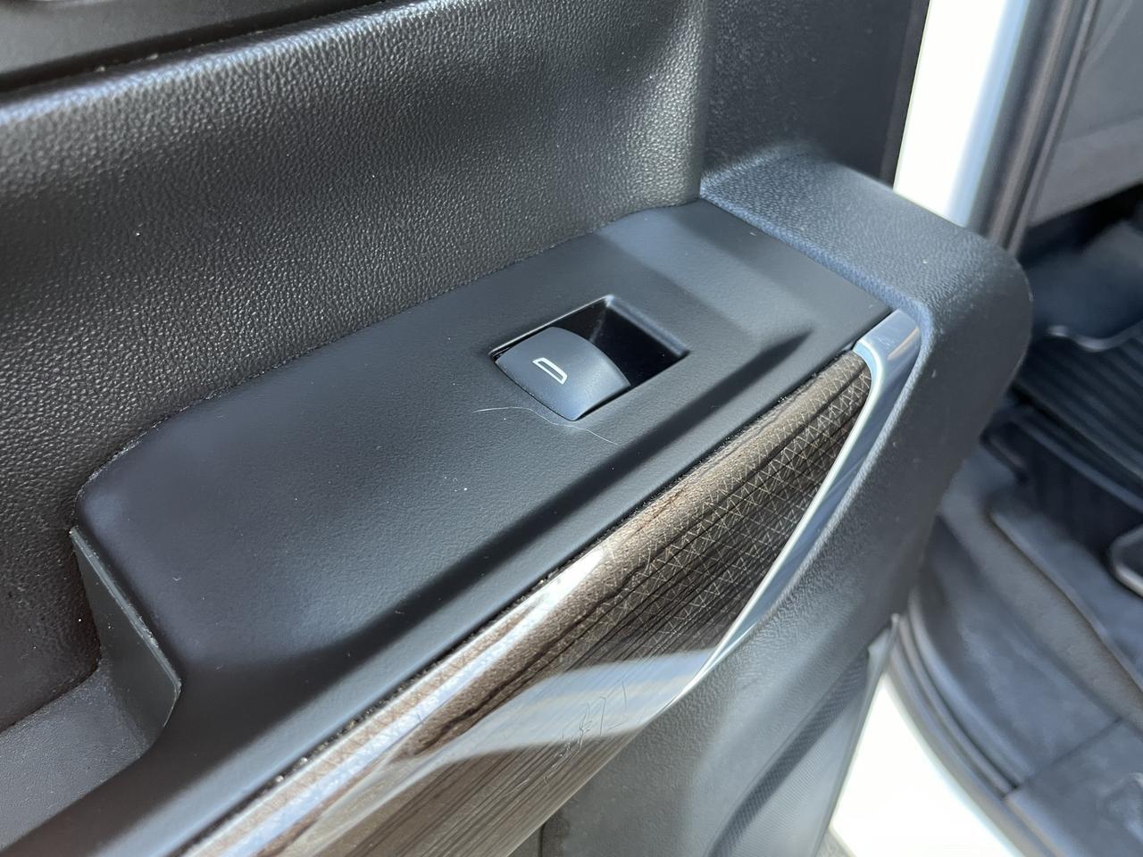 Vehicle image 57 of 60