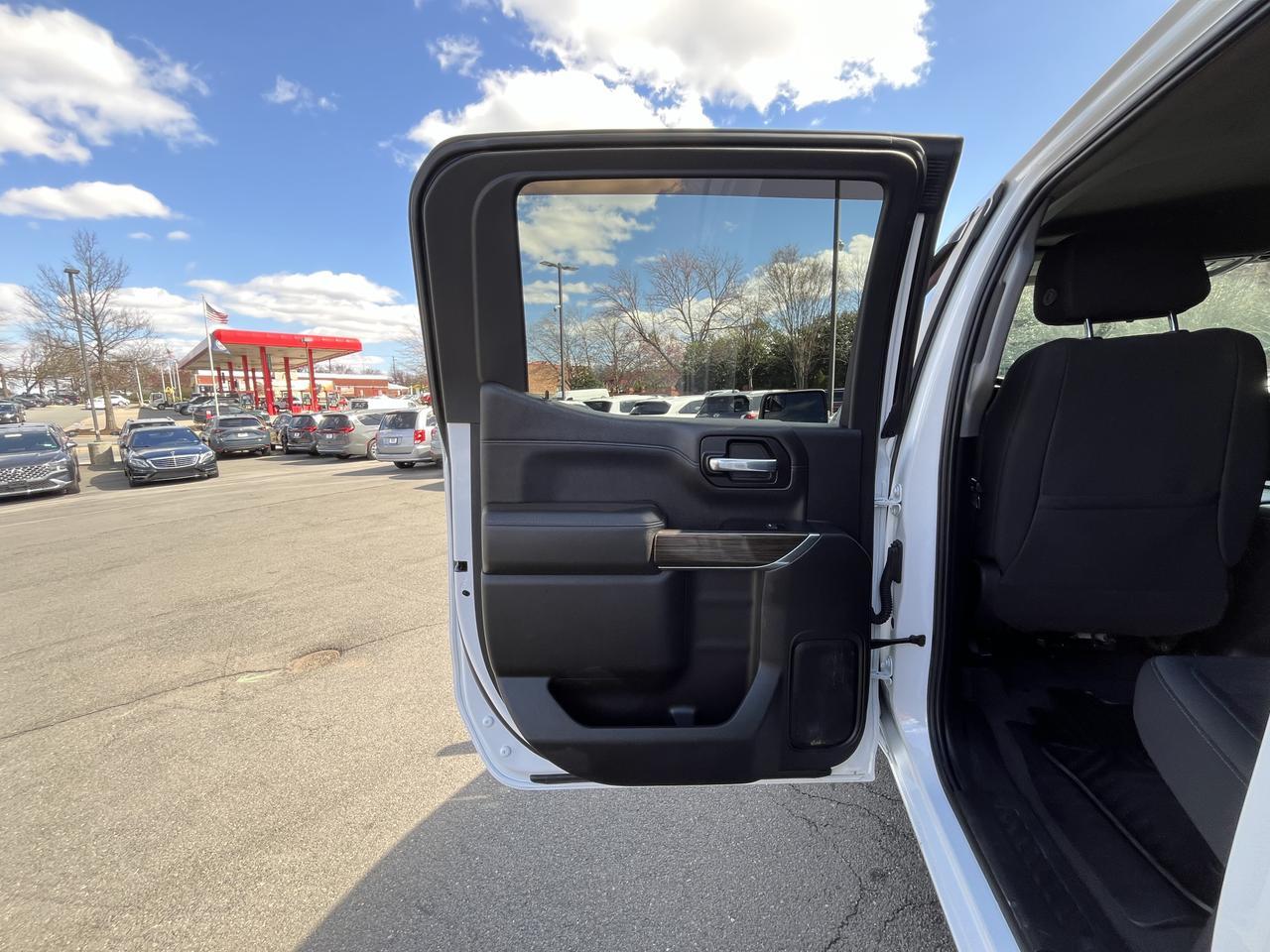 Vehicle image 54 of 60
