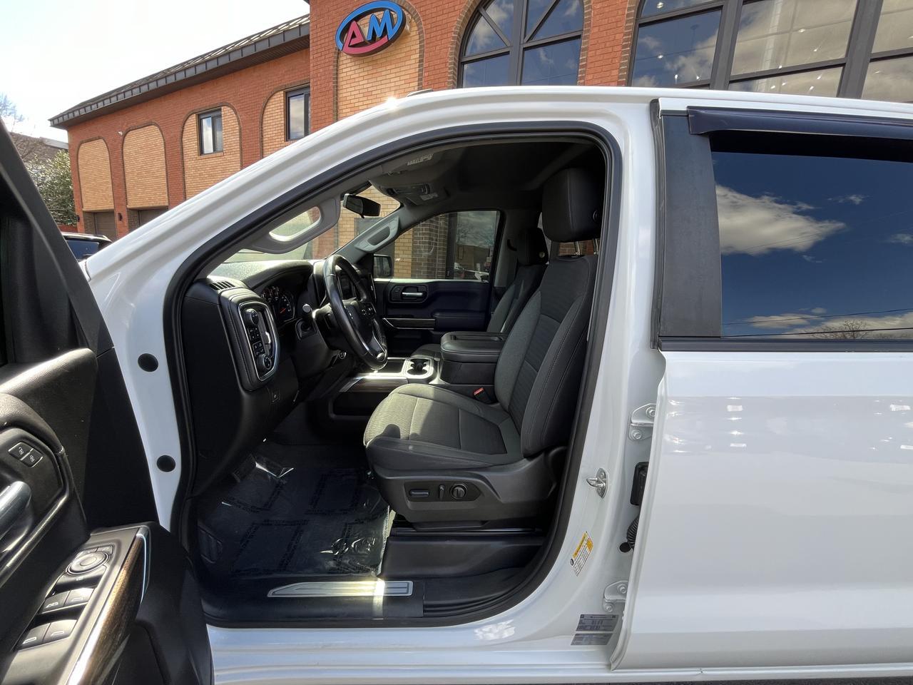 Vehicle image 20 of 60
