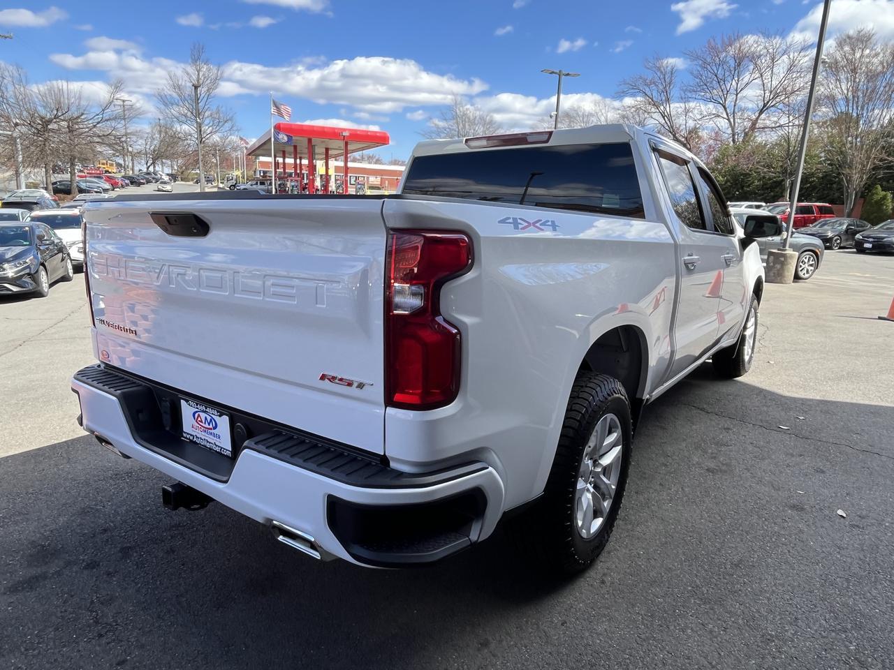 Vehicle image 8 of 60
