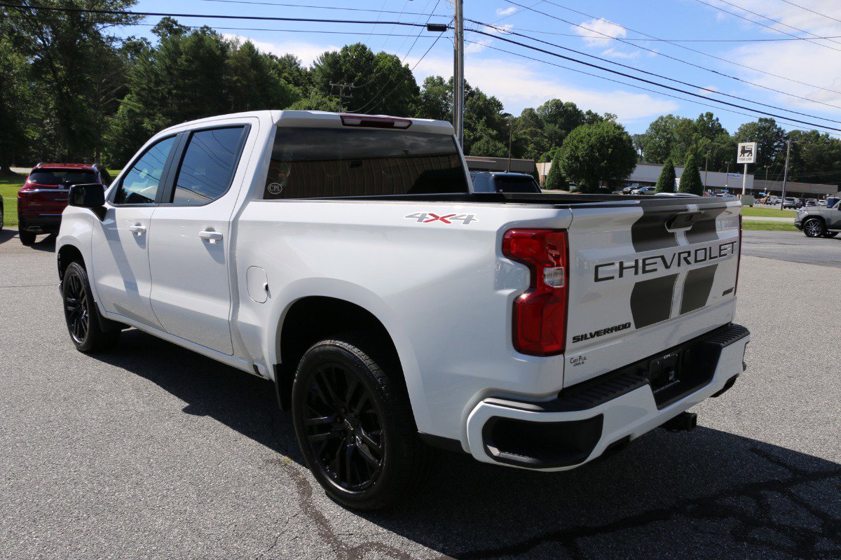 Vehicle image 8 of 30
