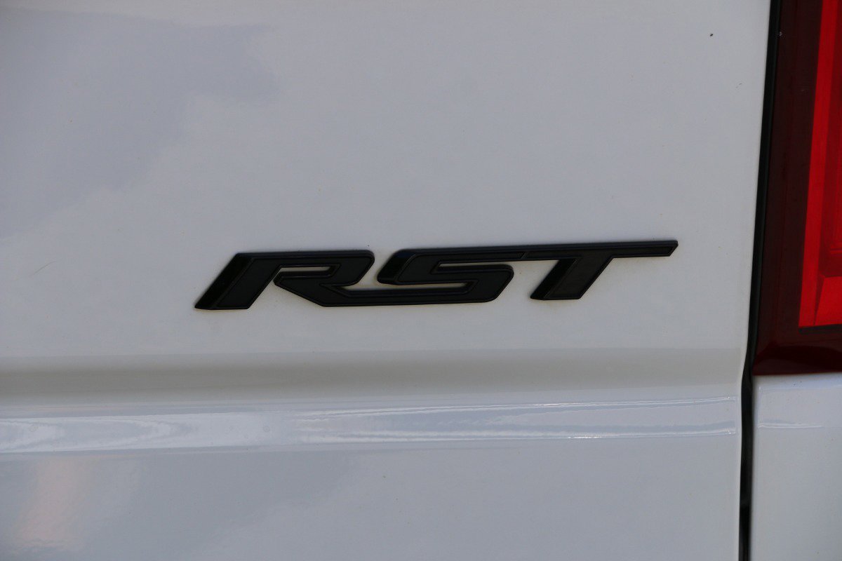 Vehicle image 24 of 30