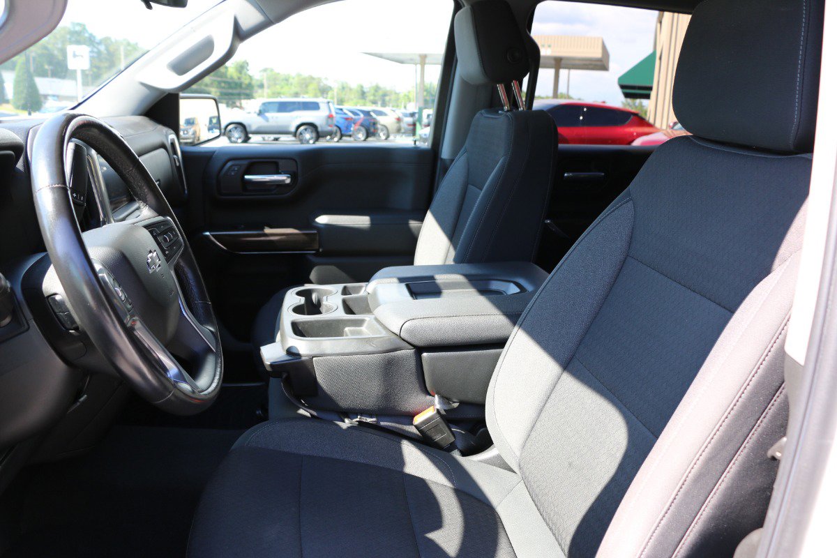 Vehicle image 13 of 30