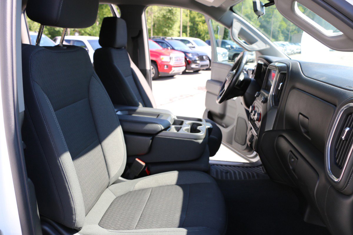 Vehicle image 15 of 30