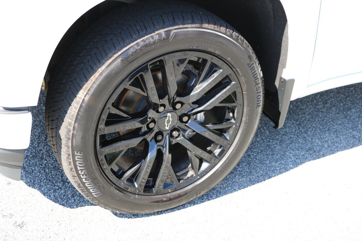 Vehicle image 10 of 30