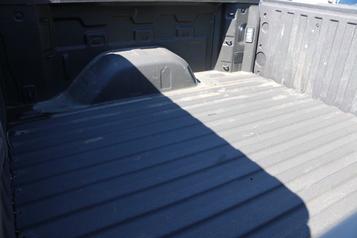 Vehicle image 11 of 30
