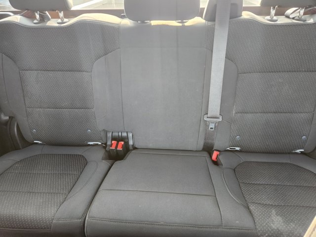 Vehicle image 17 of 28