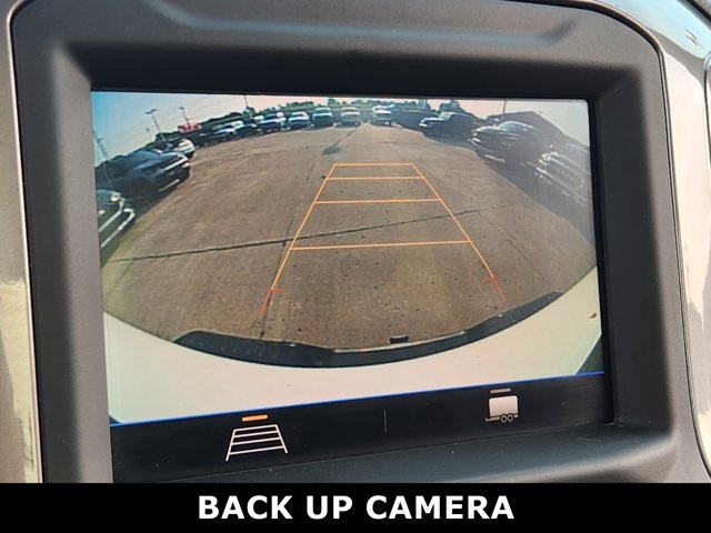 Vehicle image 23 of 28