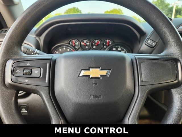 Vehicle image 21 of 28