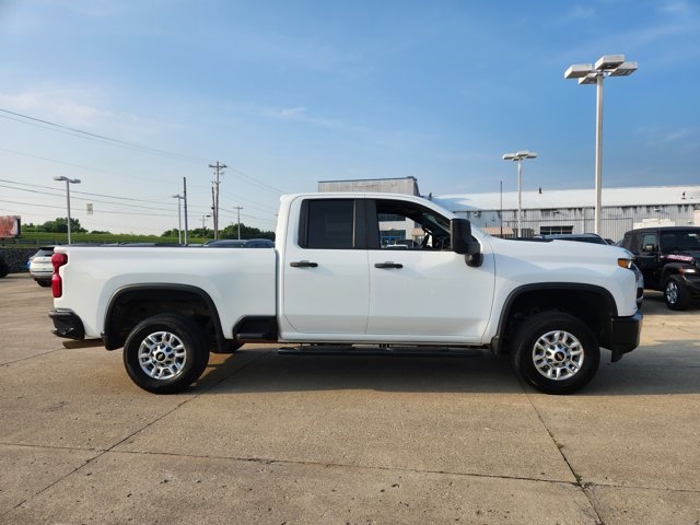 Vehicle image 4 of 28