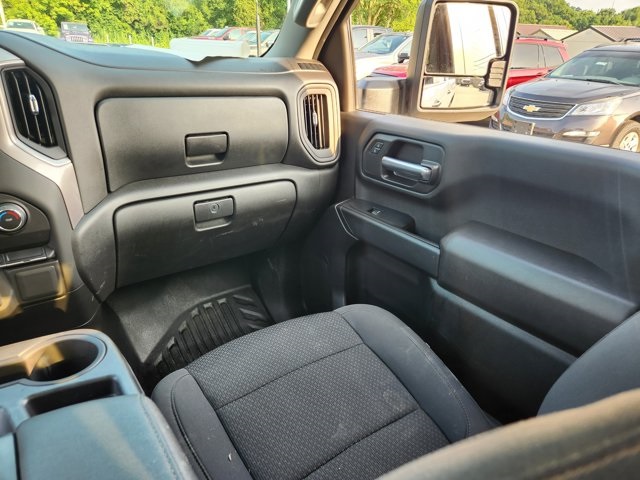 Vehicle image 16 of 28