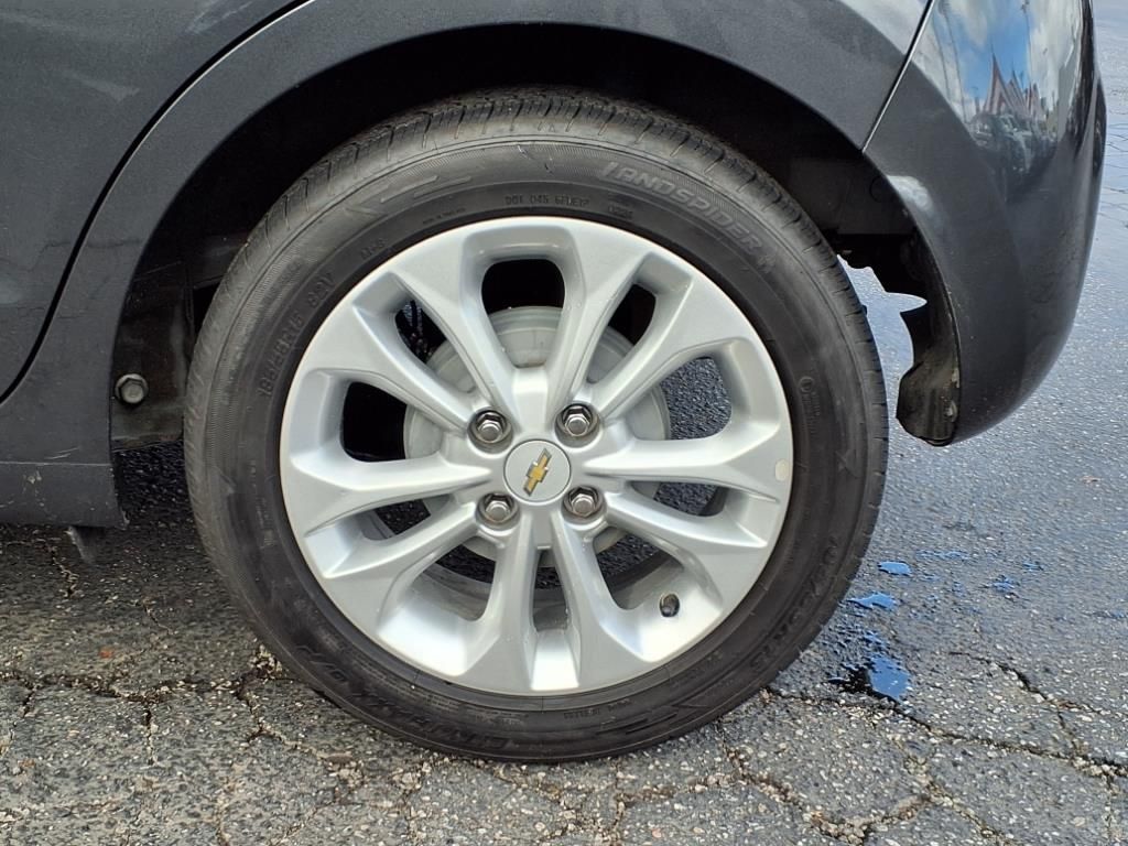 2022 Chevrolet Spark 1LT Image 7 of 24