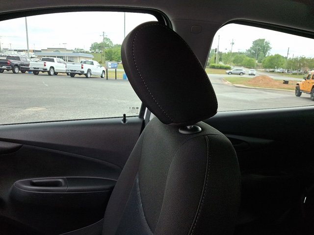 Vehicle image 17 of 31