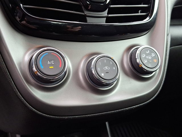 Vehicle image 22 of 31