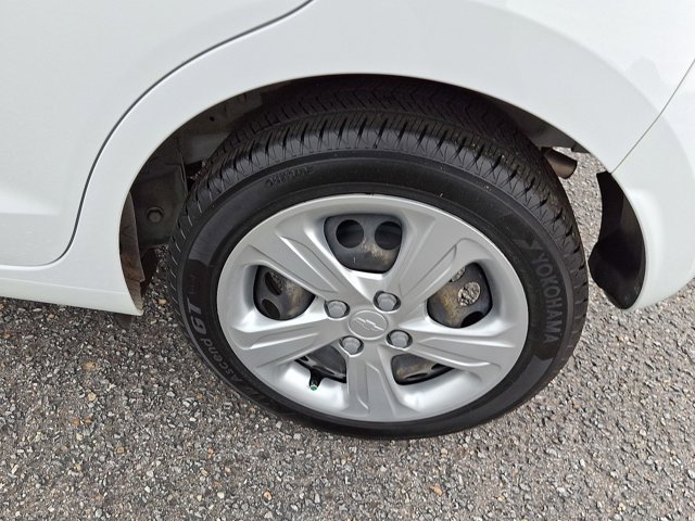 Vehicle image 30 of 31