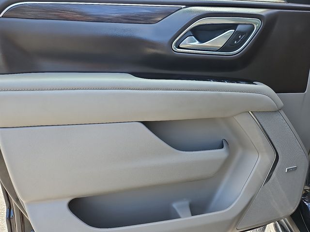Vehicle image 13 of 30