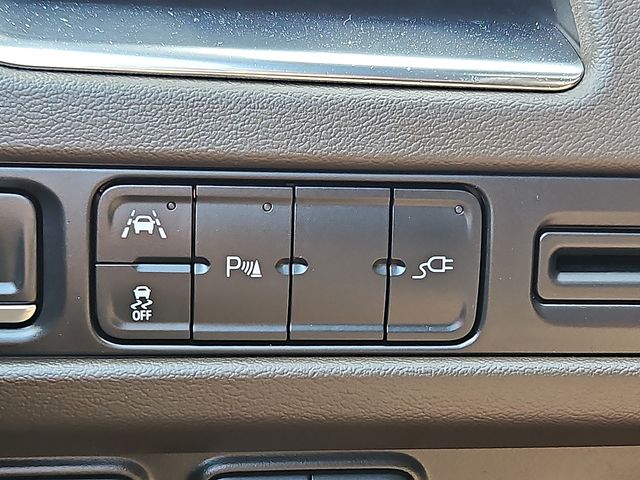 Vehicle image 23 of 30