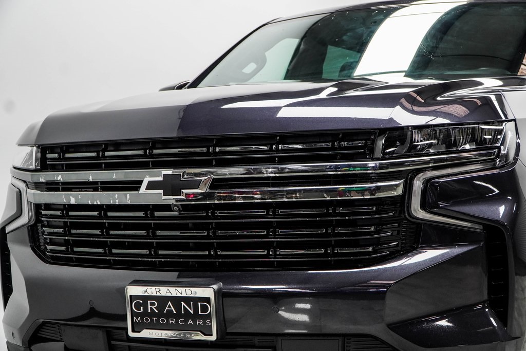 Vehicle image 9 of 52