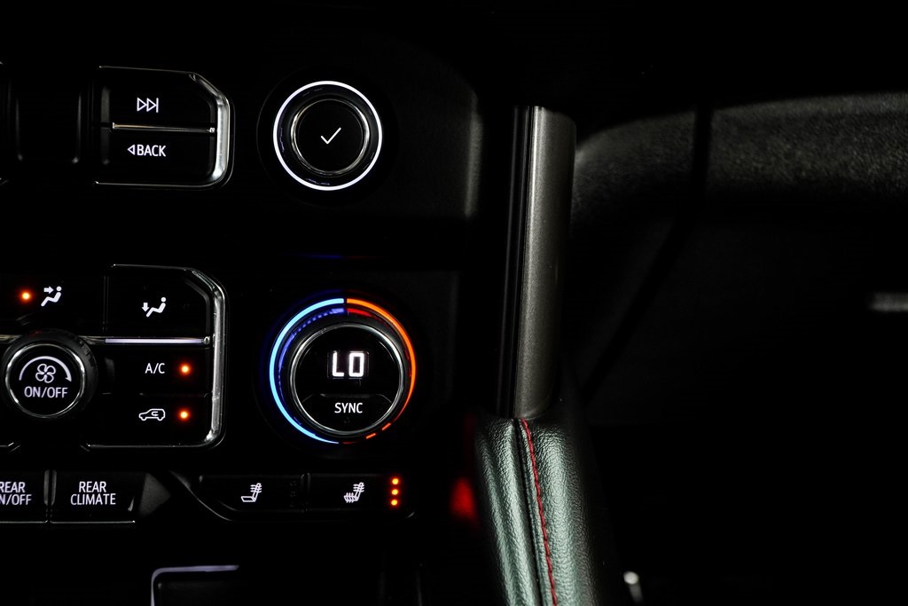 Vehicle image 22 of 52