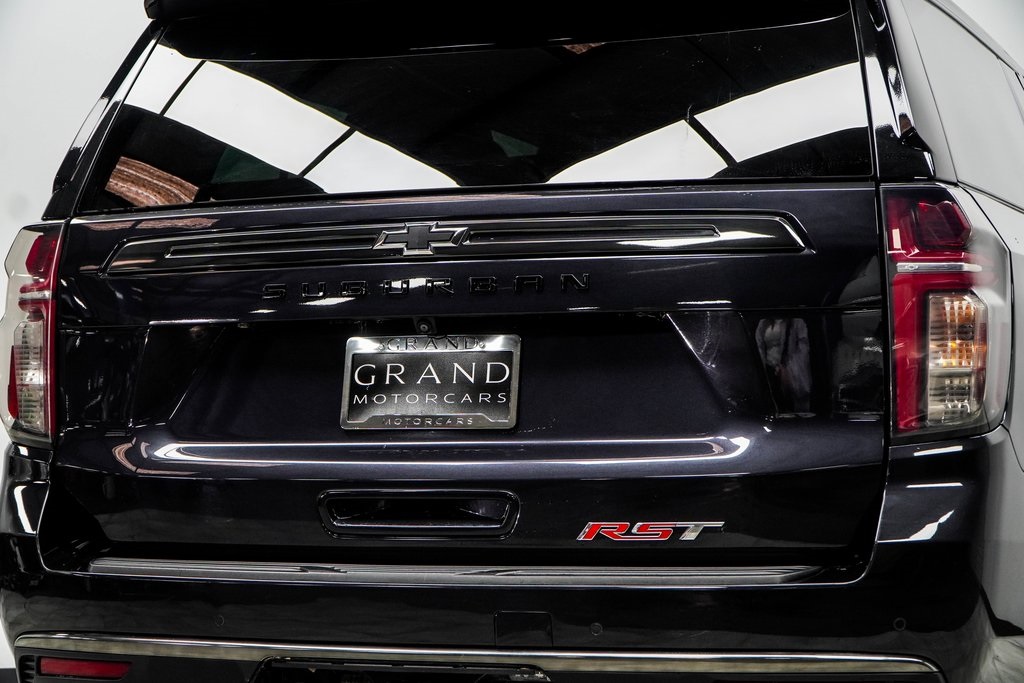 Vehicle image 13 of 52