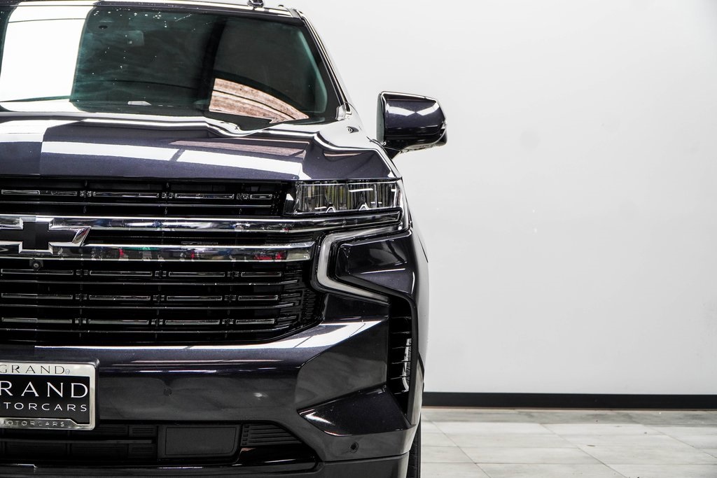 Vehicle image 11 of 52
