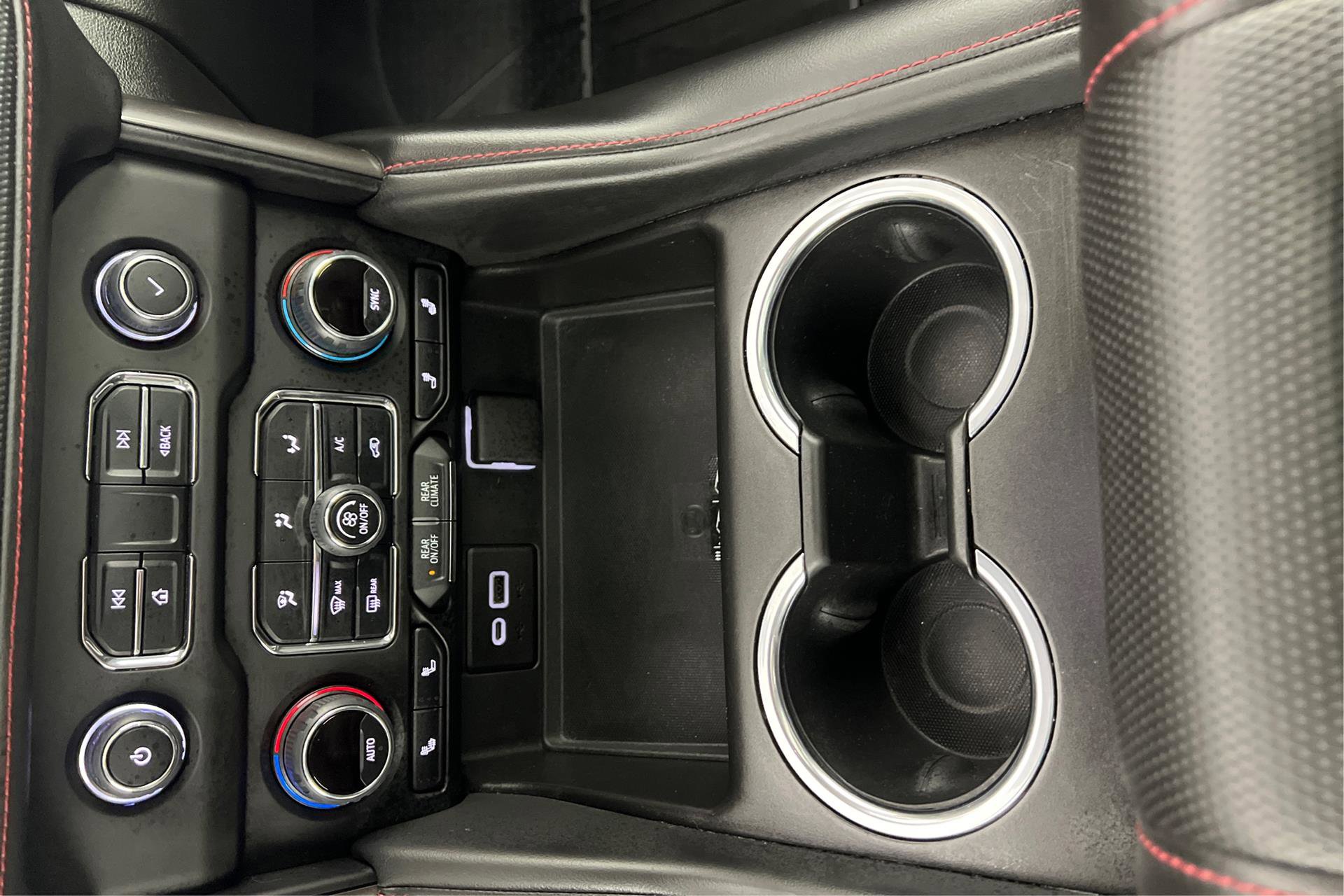 Vehicle image 11 of 29