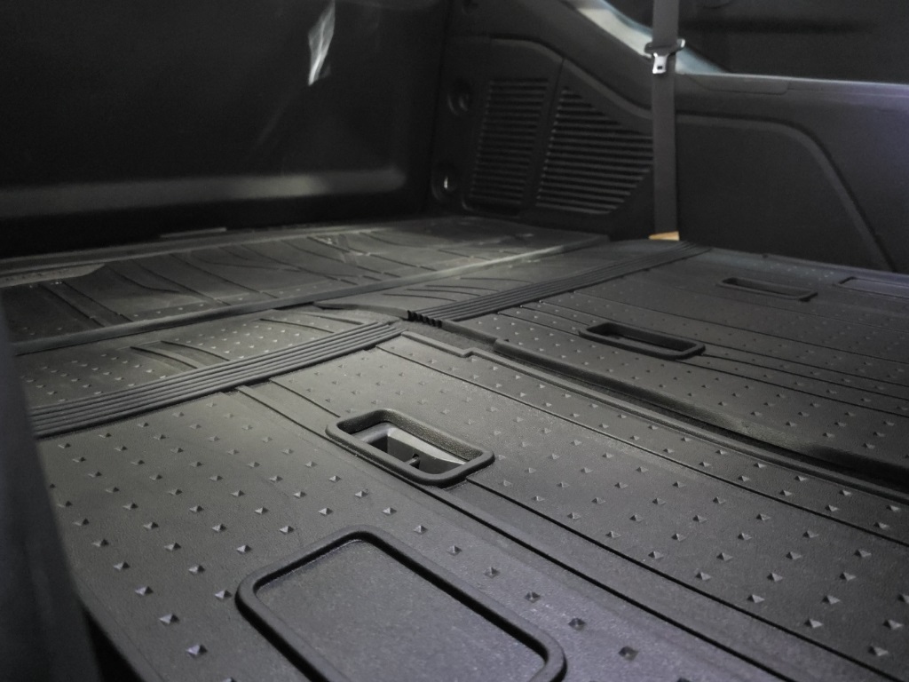 2022 Chevrolet Tahoe LT Image 8 of 26