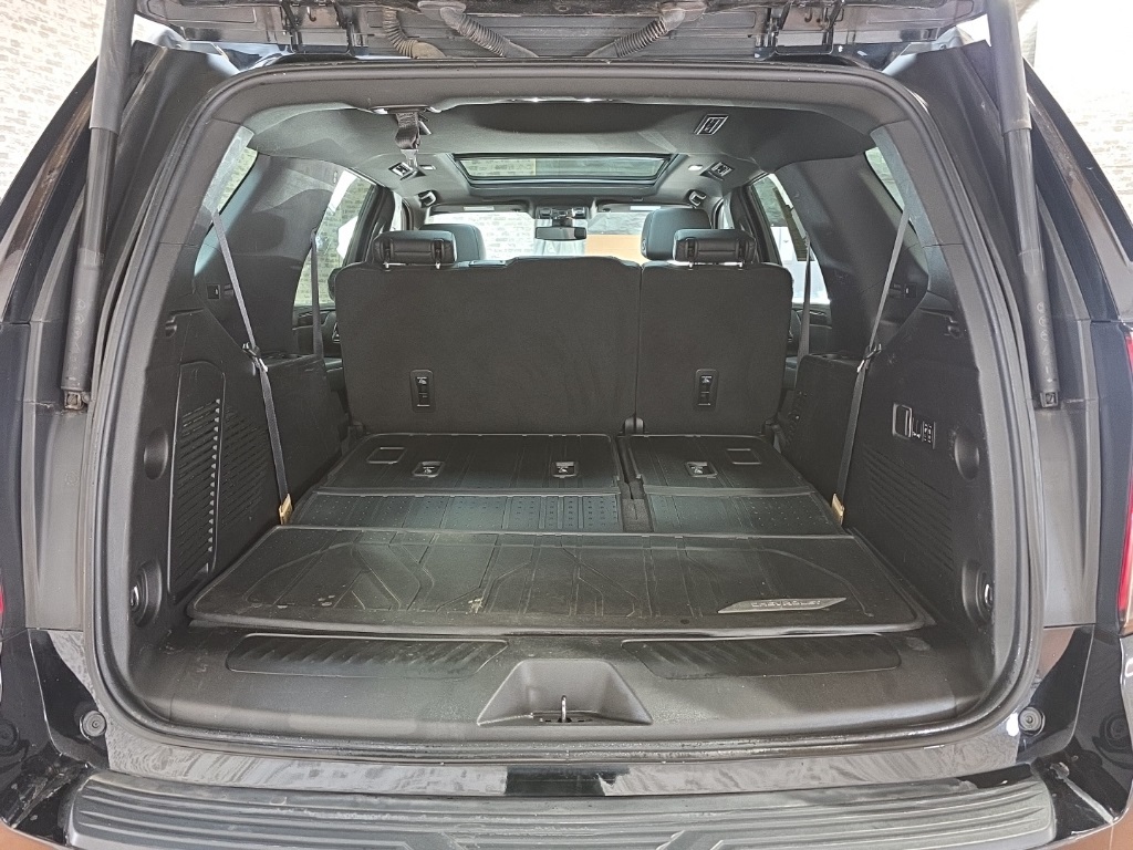 2022 Chevrolet Tahoe LT Image 7 of 26