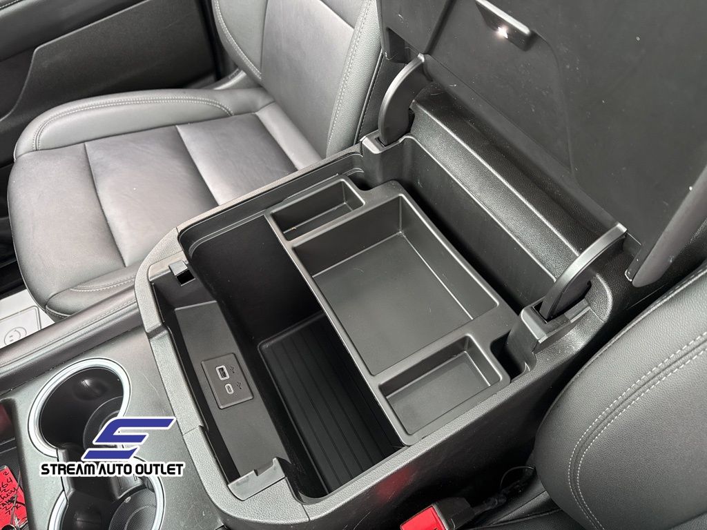 Vehicle image 46 of 50