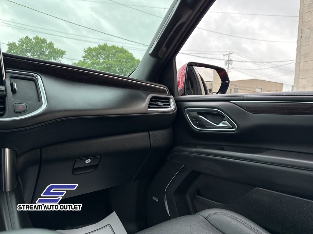 Vehicle image 28 of 50