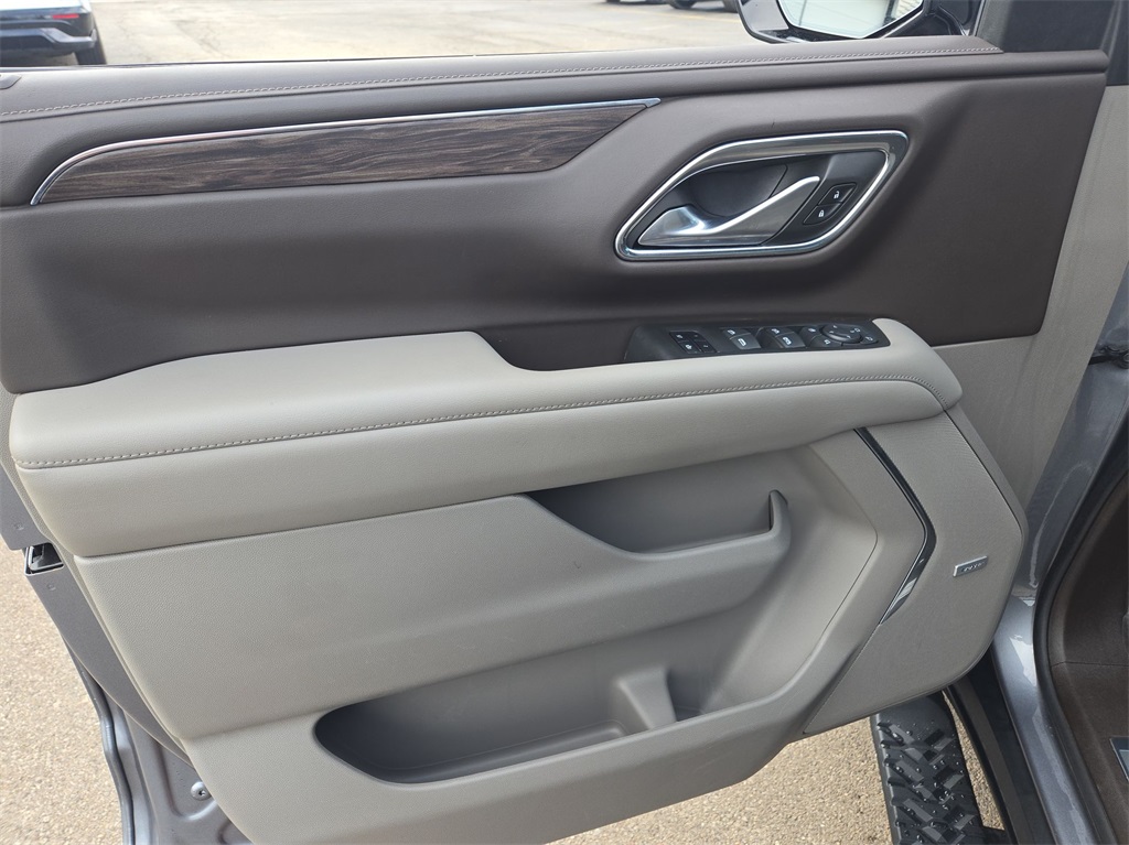 Vehicle image 28 of 41