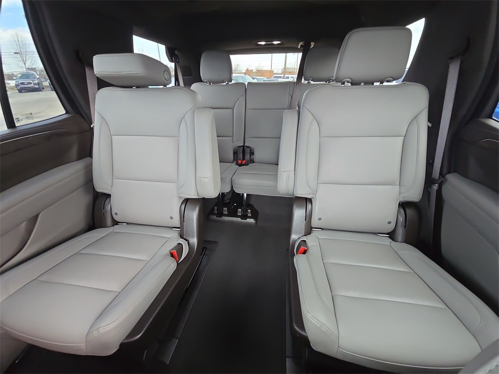 Vehicle image 13 of 41