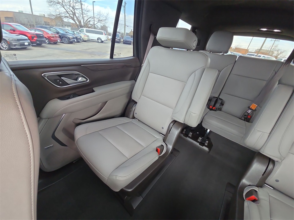 Vehicle image 12 of 41