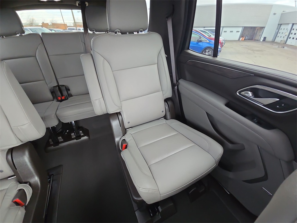 Vehicle image 14 of 41