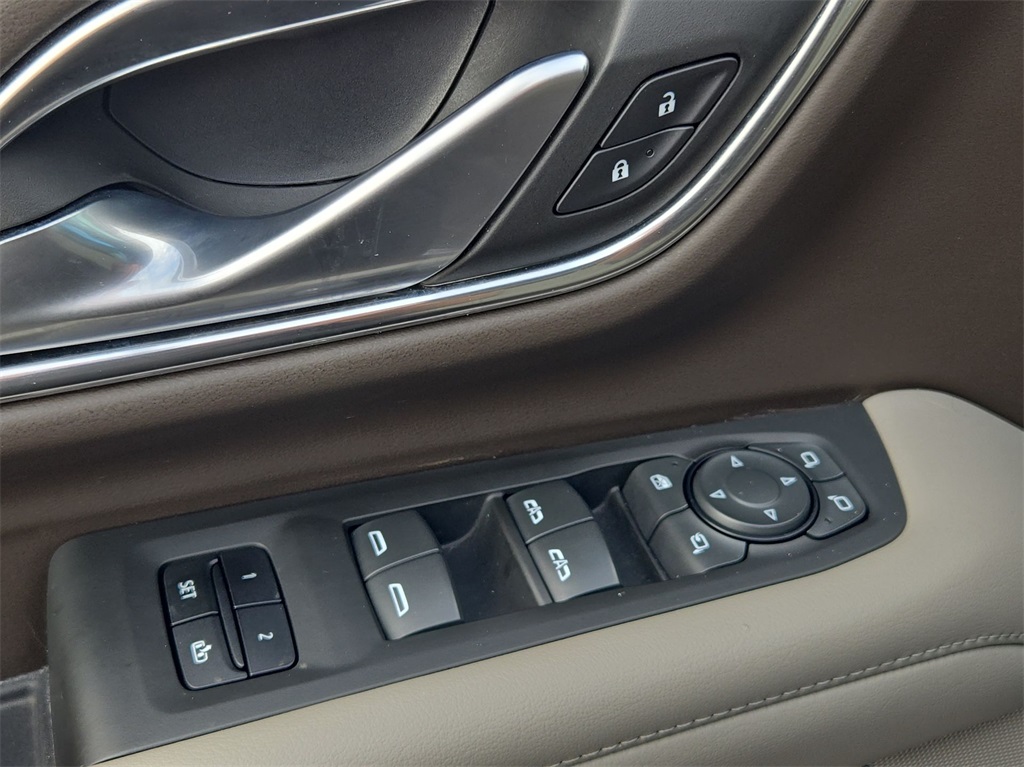 Vehicle image 29 of 41
