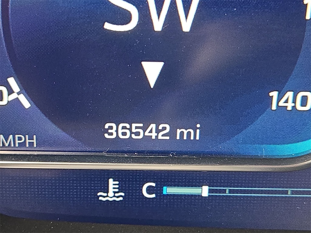 Vehicle image 18 of 41