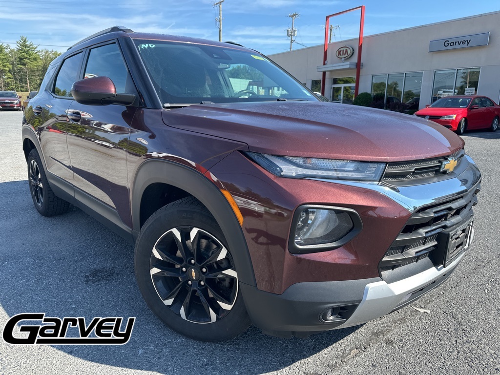 2022 Chevrolet Trailblazer LT Image 3 of 17