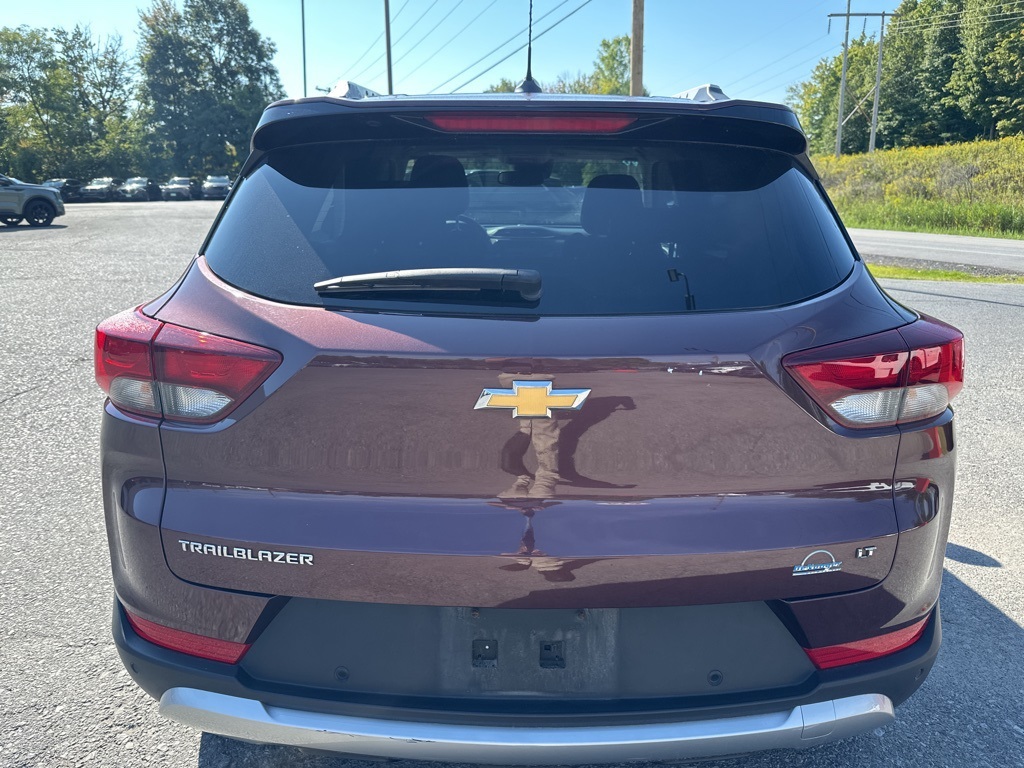 2022 Chevrolet Trailblazer LT Image 9 of 17