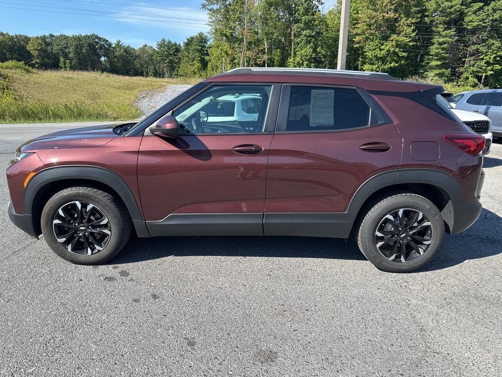 2022 Chevrolet Trailblazer LT Image 6 of 17