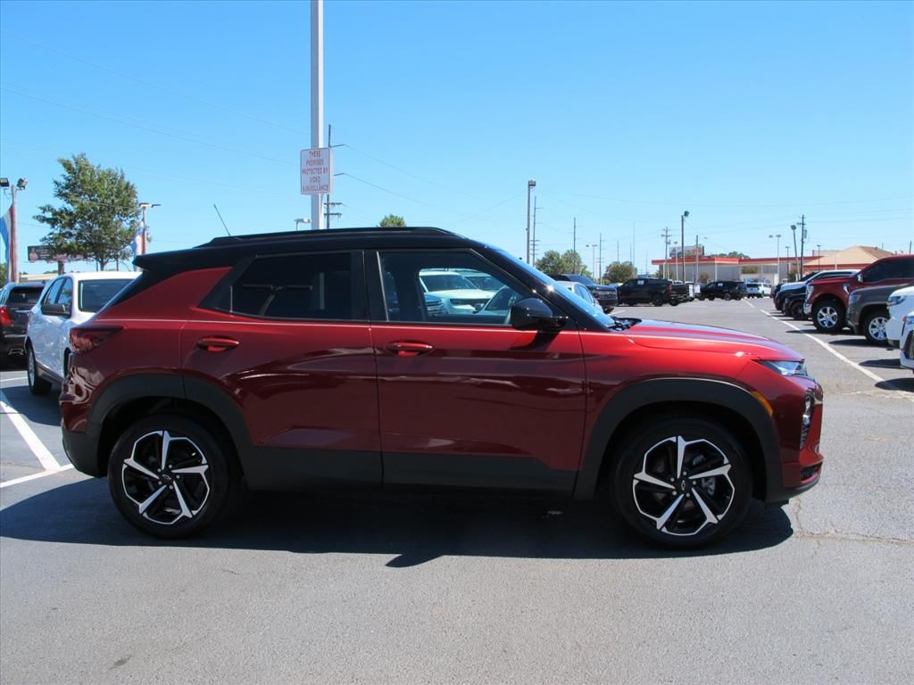 2022 Chevrolet Trailblazer RS Image 3 of 18