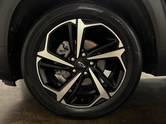 Vehicle image 10 of 47