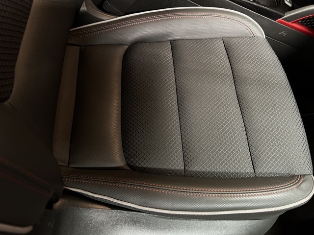Vehicle image 29 of 47
