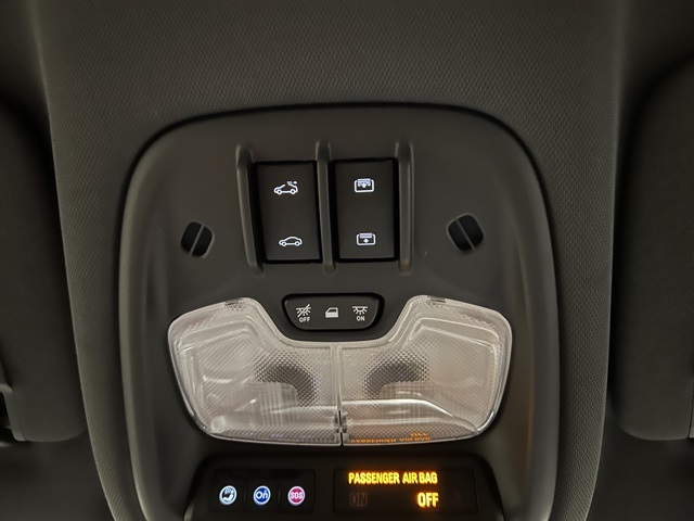 Vehicle image 42 of 47