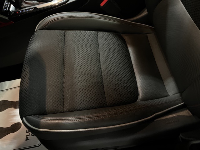 Vehicle image 15 of 47