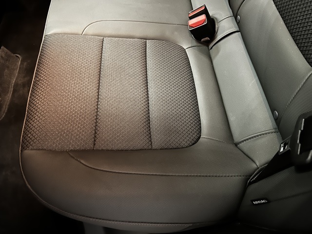 Vehicle image 19 of 47
