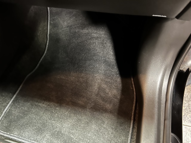 Vehicle image 30 of 47
