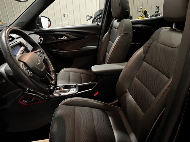 Vehicle image 14 of 47